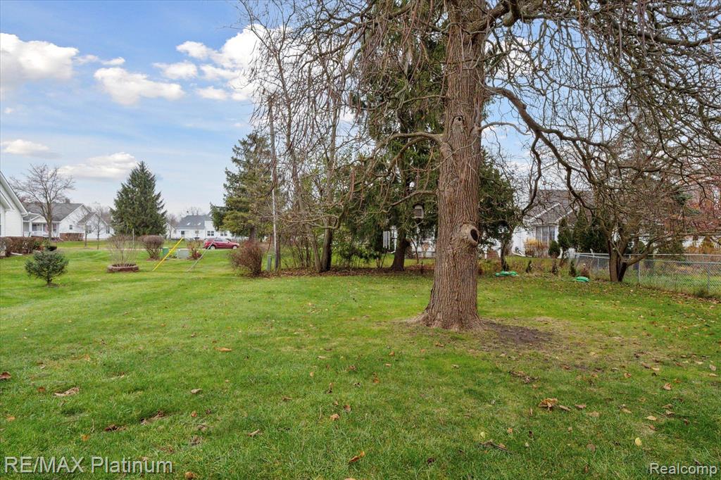 624 RIDDLE Street, Howell, MI 48843 — Photo 25