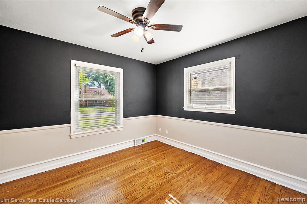 2371 Allard Avenue, Grosse Pointe Woods, MI 48236 — Photo 18