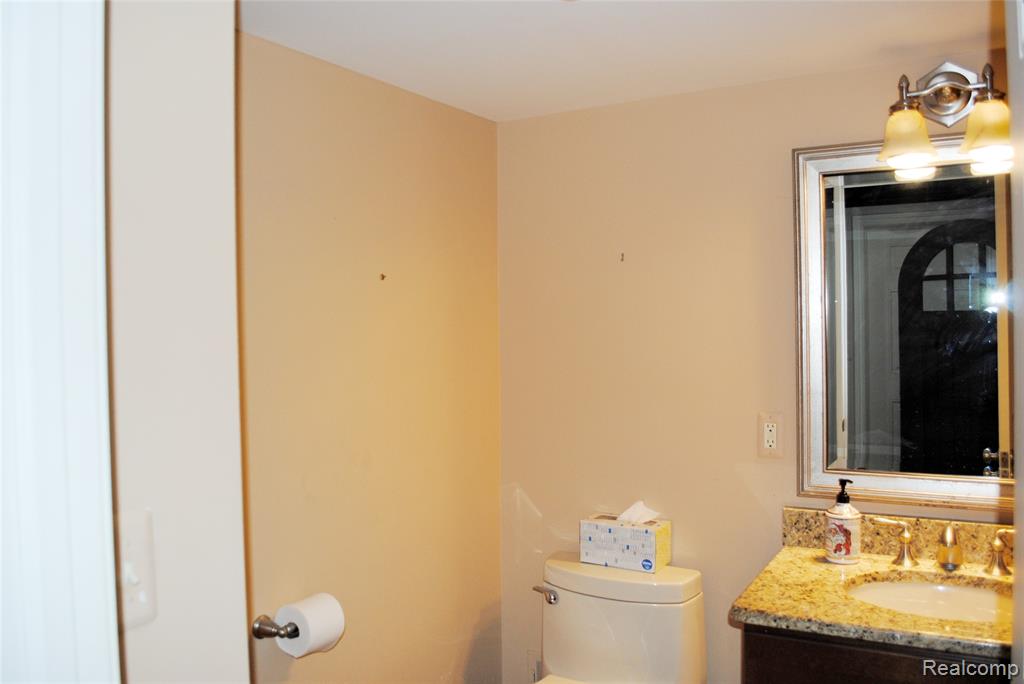 719 Upper Scotsborough Way, Bloomfield Hills, MI 48304 — Photo 29