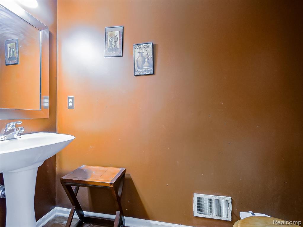 7185 BELLE MEADE, Ypsilanti, MI 48197 — Photo 10