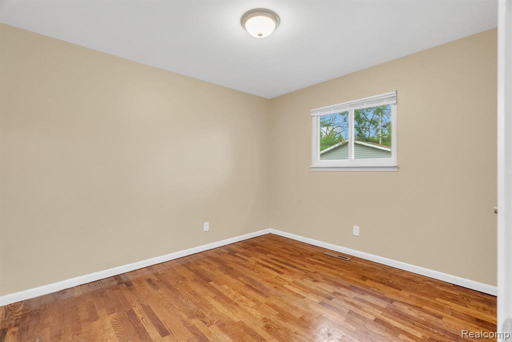 744 Hartner Drive, Holly, MI 48442 — Photo 11