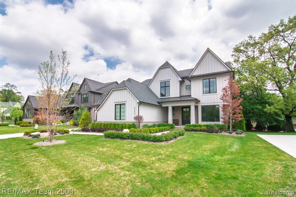 7313 BROOKSIDE VILLAGE, Bloomfield Hills, MI 48301 — Photo 4