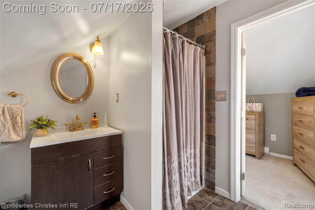 20855 Lochmoor Street, Harper Woods, MI 48225 — Photo 27