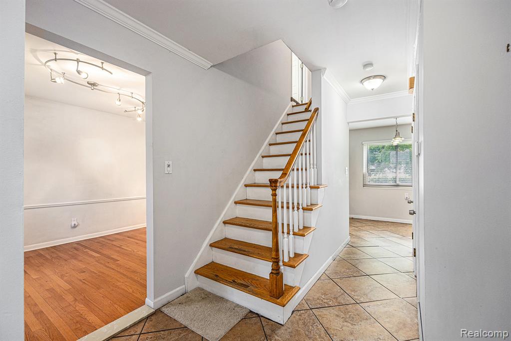20740 Marter Road, Grosse Pointe Woods, MI 48236 — Photo 13