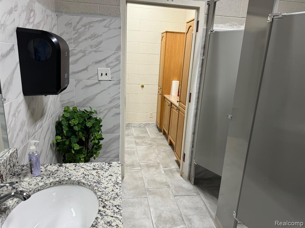 45504 CASS Avenue, Utica, MI 48317 — Photo 51