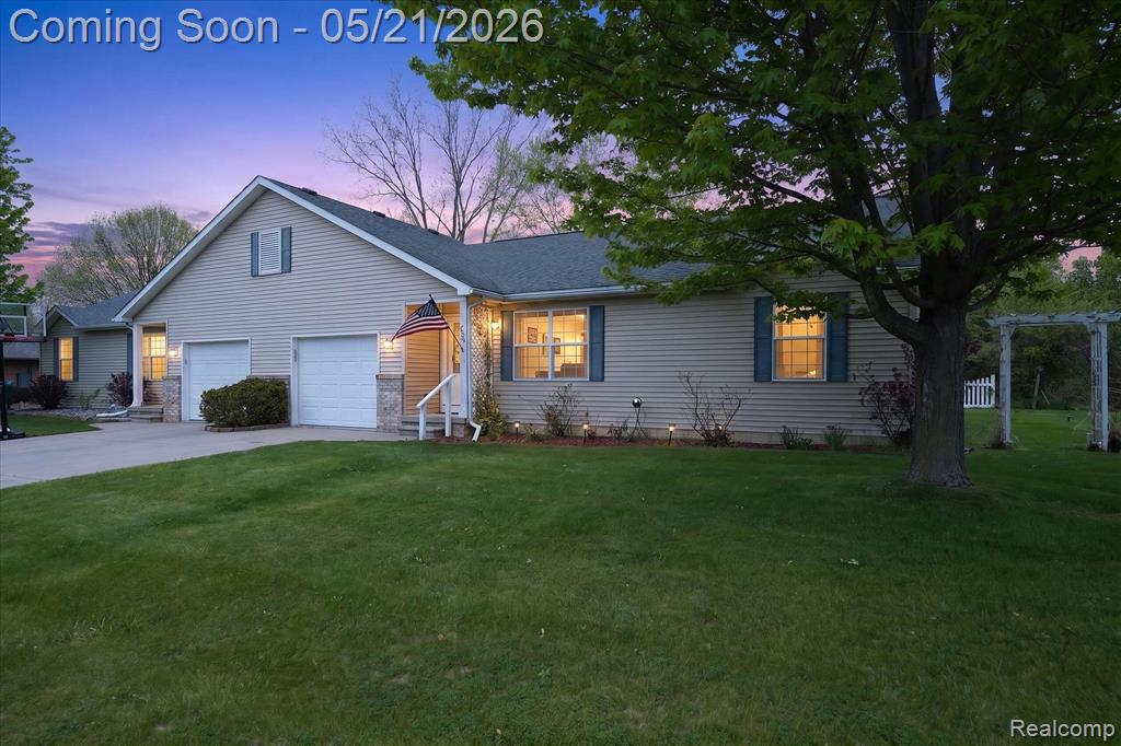 1607 Cedarwood Drive, Flushing, MI 48433 — front exterior