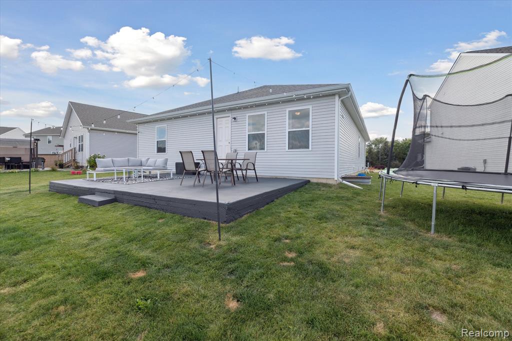 1710 Woodbridge Park Avenue, Lapeer, MI 48446 — Photo 34