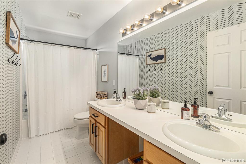 1122 COLT Drive, South Lyon, MI 48178 — Photo 18