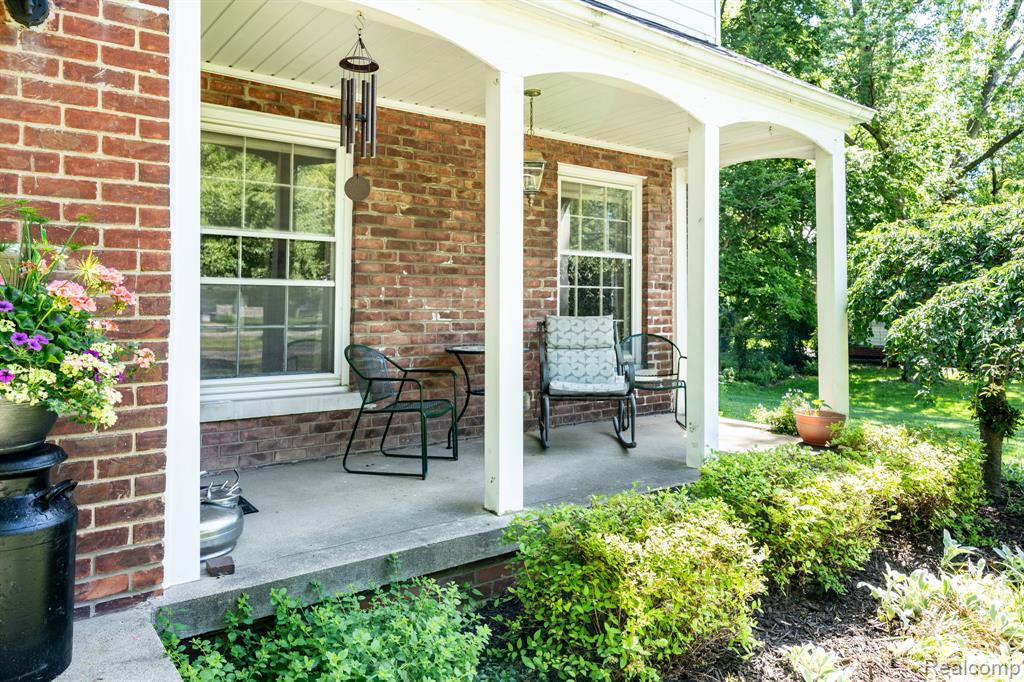 28090 Sunset Boulevard W, Lathrup Village, MI 48076 — Photo 3