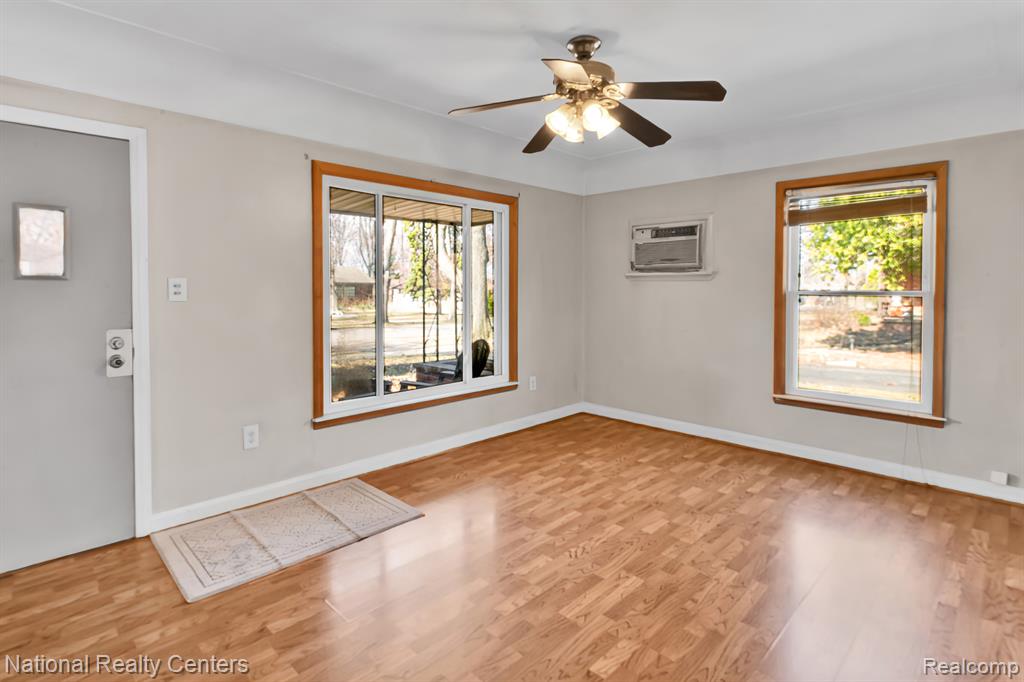 5909 MADISON Street, Taylor, MI 48180 — Photo 4