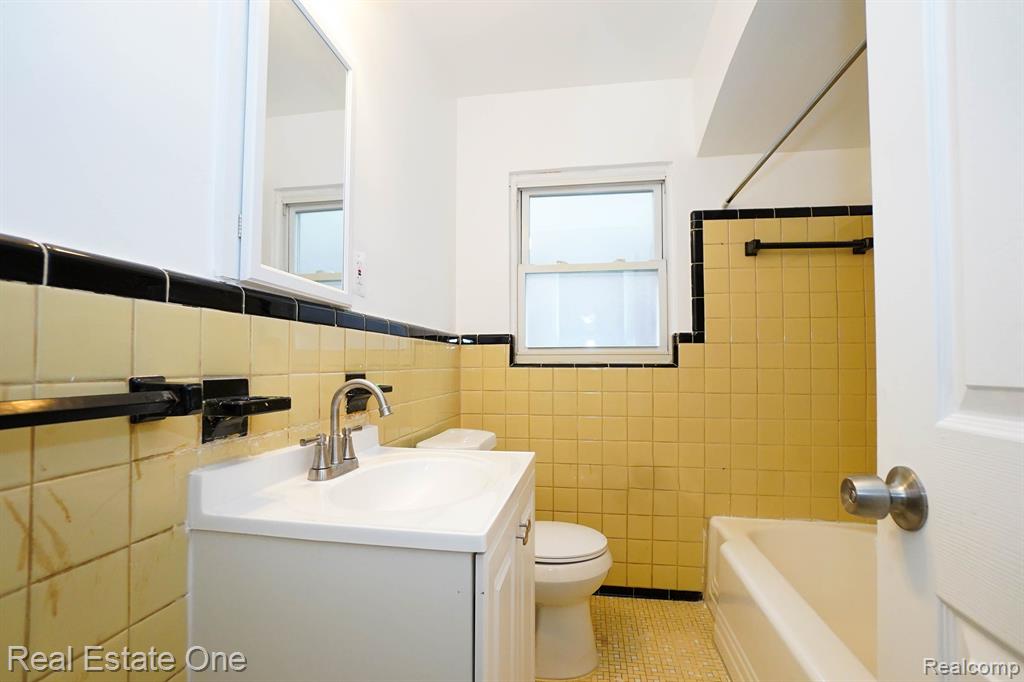 604 KINGSBURY Avenue, Dearborn, MI 48128 — Photo 10