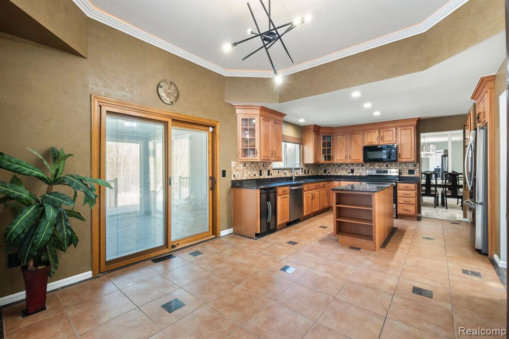 7956 Billingham Road, West Bloomfield, MI 48324 — Photo 20