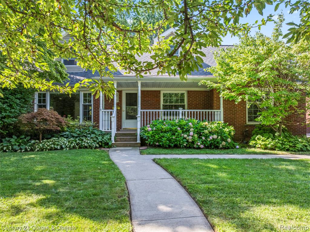 505 Hollywood Avenue, Grosse Pointe Woods, MI 48236 — Photo 2