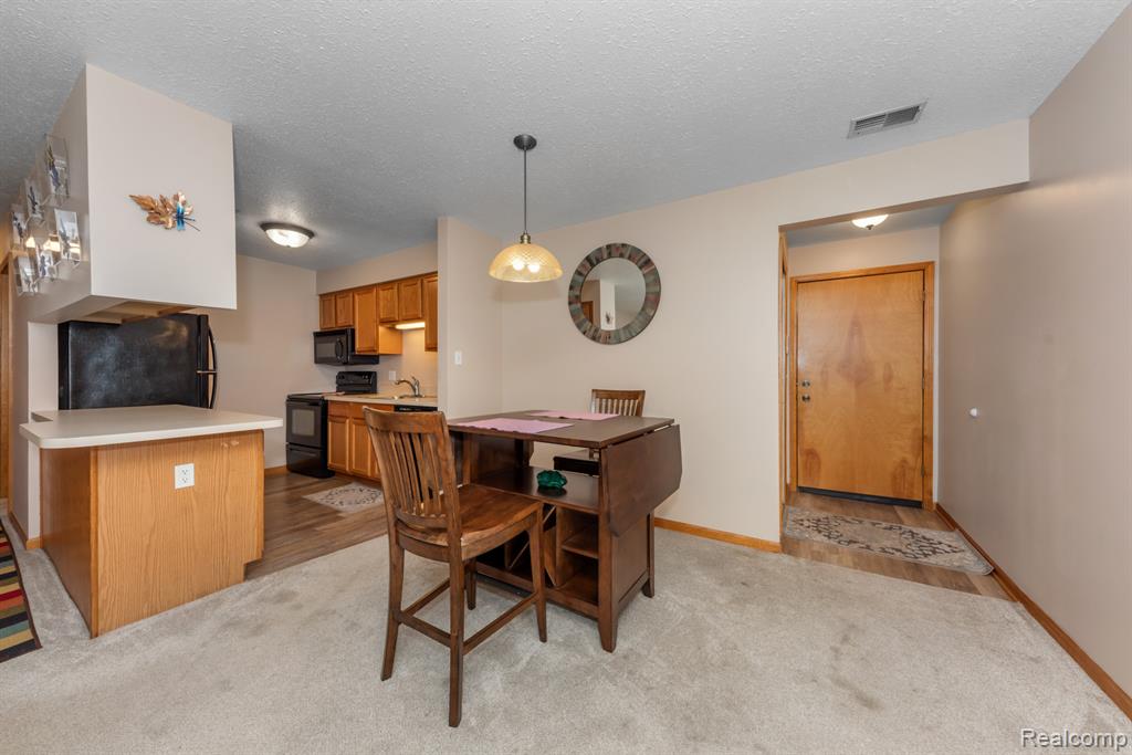9624 Sawgrass Court, Belleville, MI 48111 — Photo 2