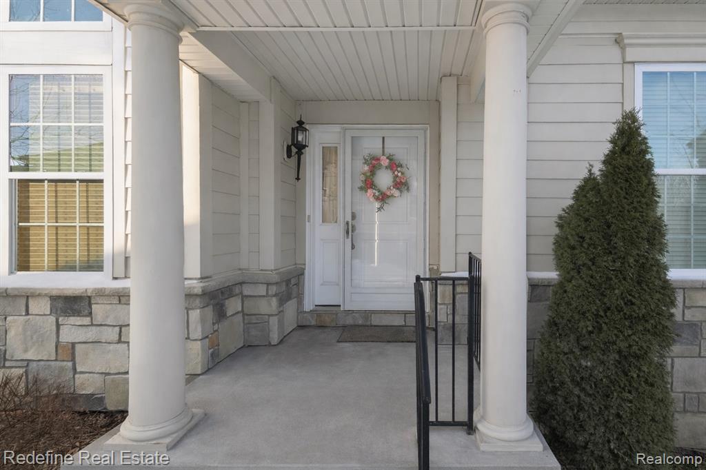 42896 Cardinal Way, Novi, MI — Photo 4