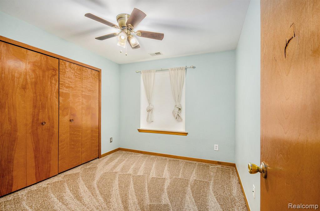 356 MARIGOLD Circle, Westland, MI — Photo 11
