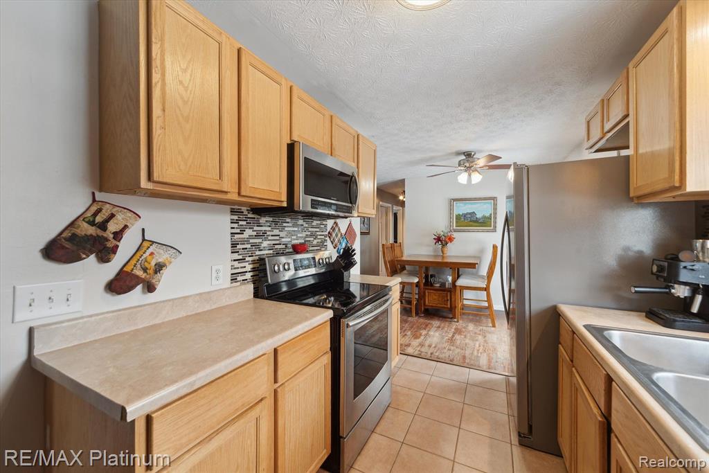 107 RUSSELL Street, Leslie, MI 49251 — Photo 12