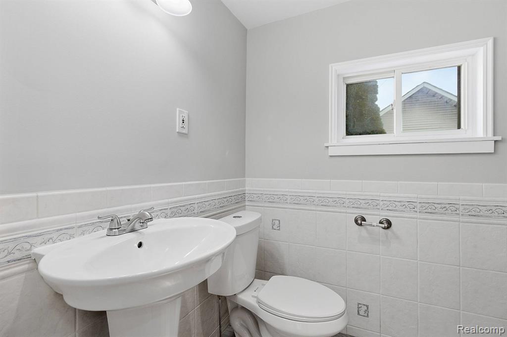 142 Miller Street, Mount Clemens, MI 48043 — Photo 28