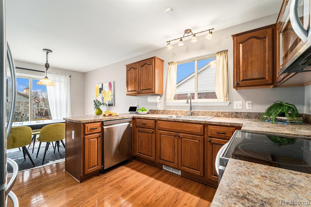 42415 Colorado Drive, Clinton Twp, MI 48036 — Photo 9