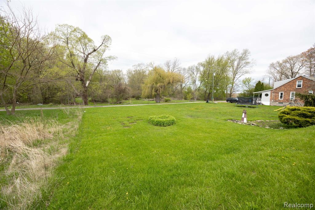 7840 Michael, Newport, MI 48166 — Photo 7