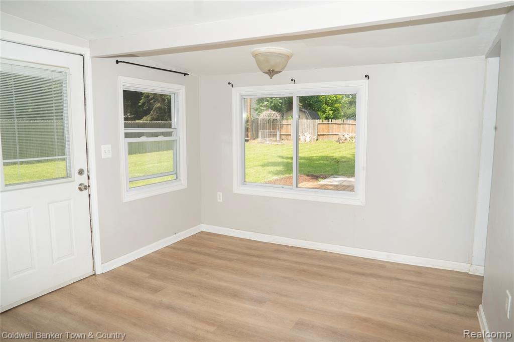 528 W Clinton Street, Howell, MI 48843 — Photo 20