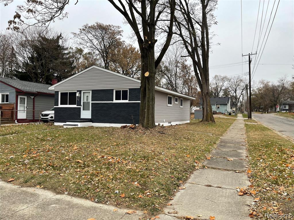 80 W Mansfield Avenue, Pontiac, MI 48340 — front exterior