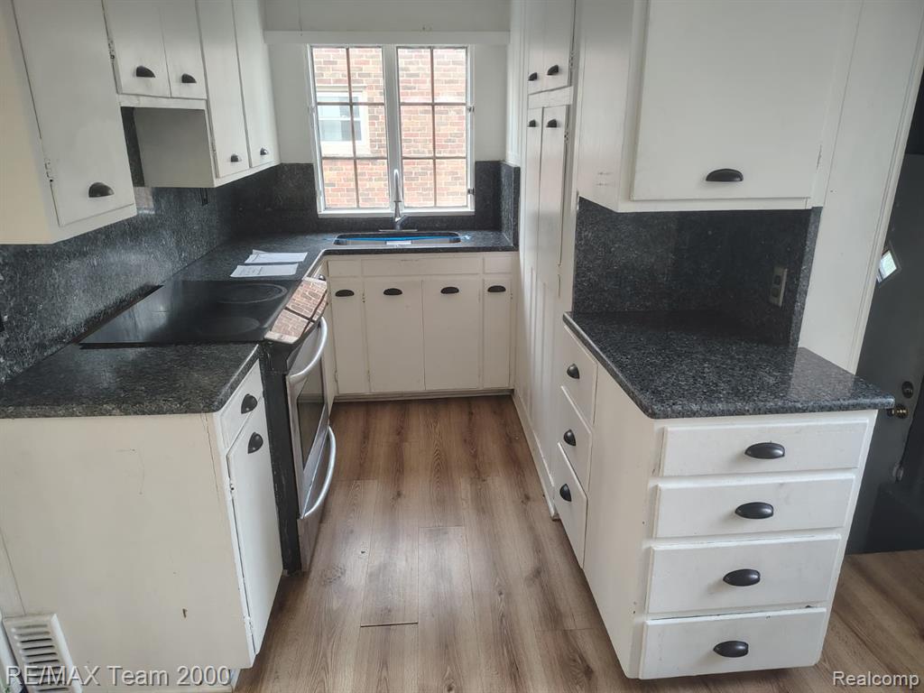 15092 Faust Avenue, Detroit, MI 48223 — Photo 14