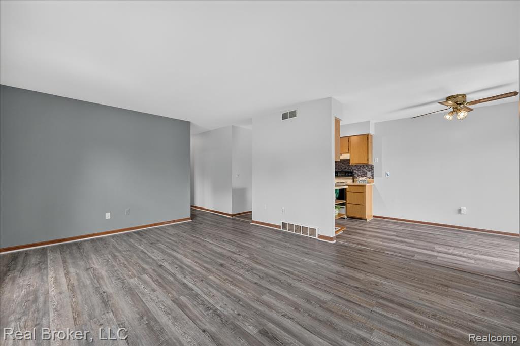 68457 Rosewood Lane, Richmond, MI 48062 — Photo 5