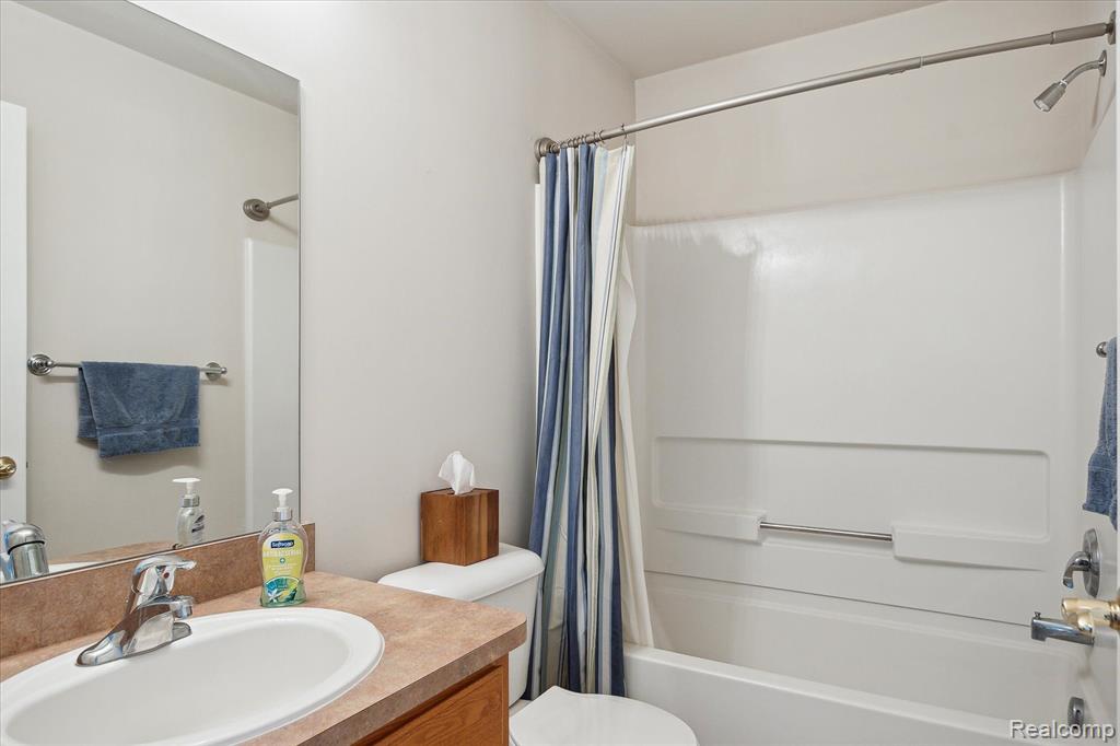 47681 SCENIC CIRCLE Drive S, 77, Canton, MI 48188 — Photo 34