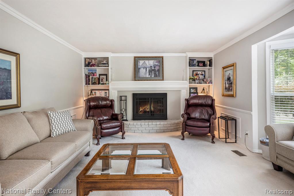 5049 Langlewood Drive, West Bloomfield, MI — Photo 6