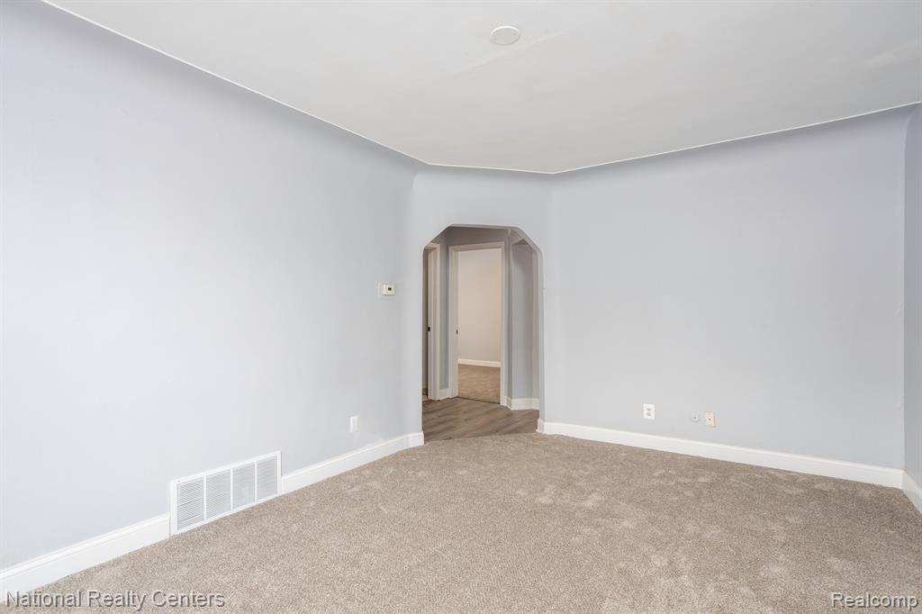8255 GARBOR Avenue, Warren, MI 48093 — Photo 4