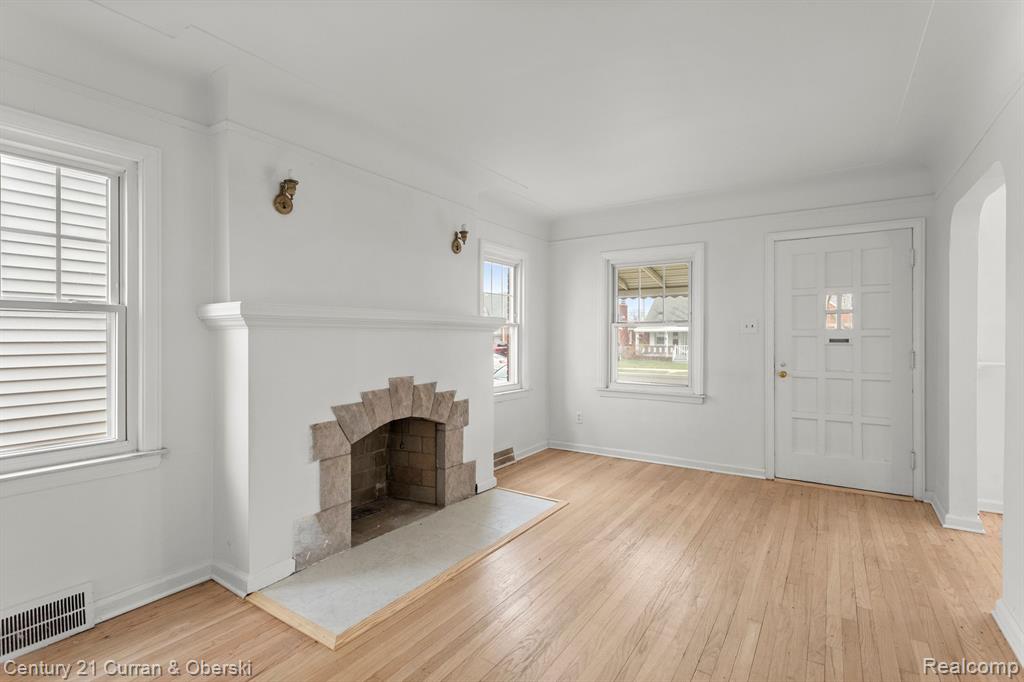6535 ORCHARD Avenue, Dearborn, MI 48126 — Photo 5