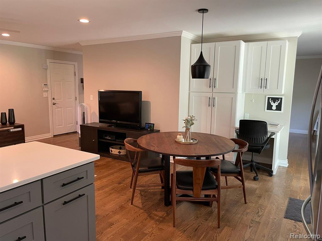 6832 MONTFORT Drive, Canton, MI 48187 — Photo 18