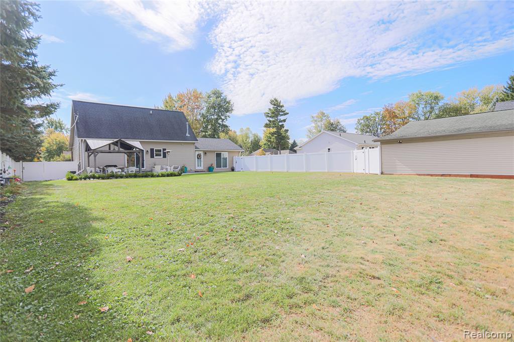5230 Robinwood Drive, Clyde, MI 48049 — Photo 8