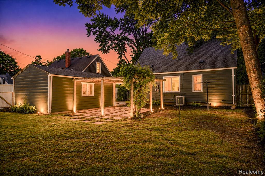 2330 Buckingham Avenue, Berkley, MI 48072 — Photo 3