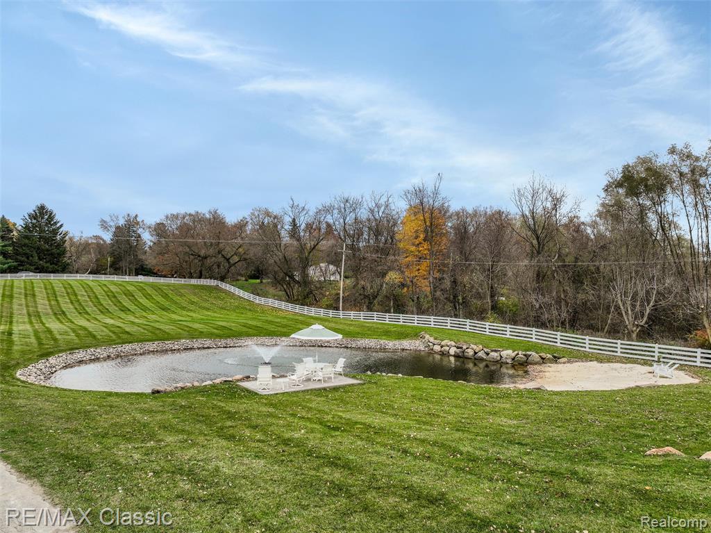 8173 Earhart Road, South Lyon, MI 48178 — Photo 80