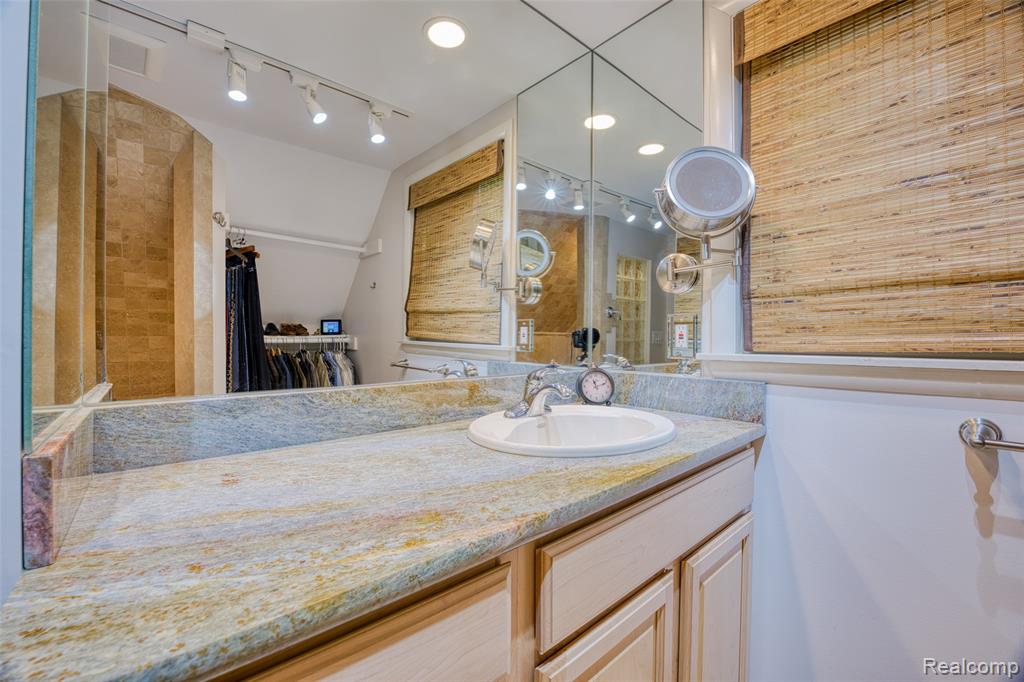 5940 Silver Birch Road, Ortonville, MI 48462 — Photo 20