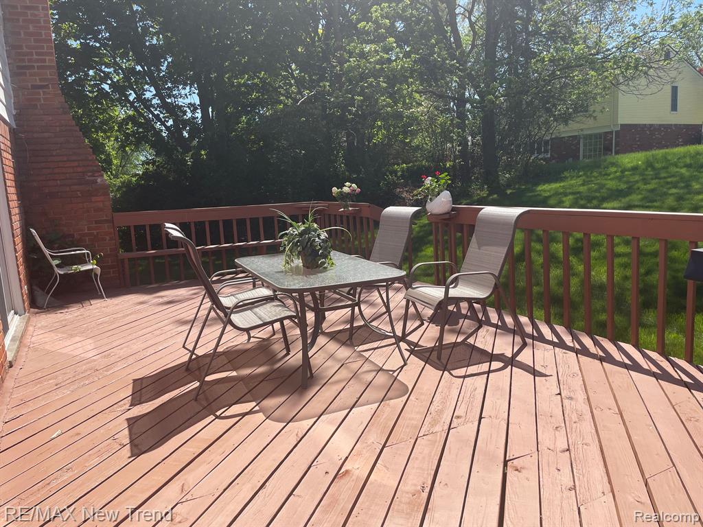 5250 Hardwoods Drive, West Bloomfield, MI 48323 — Photo 31