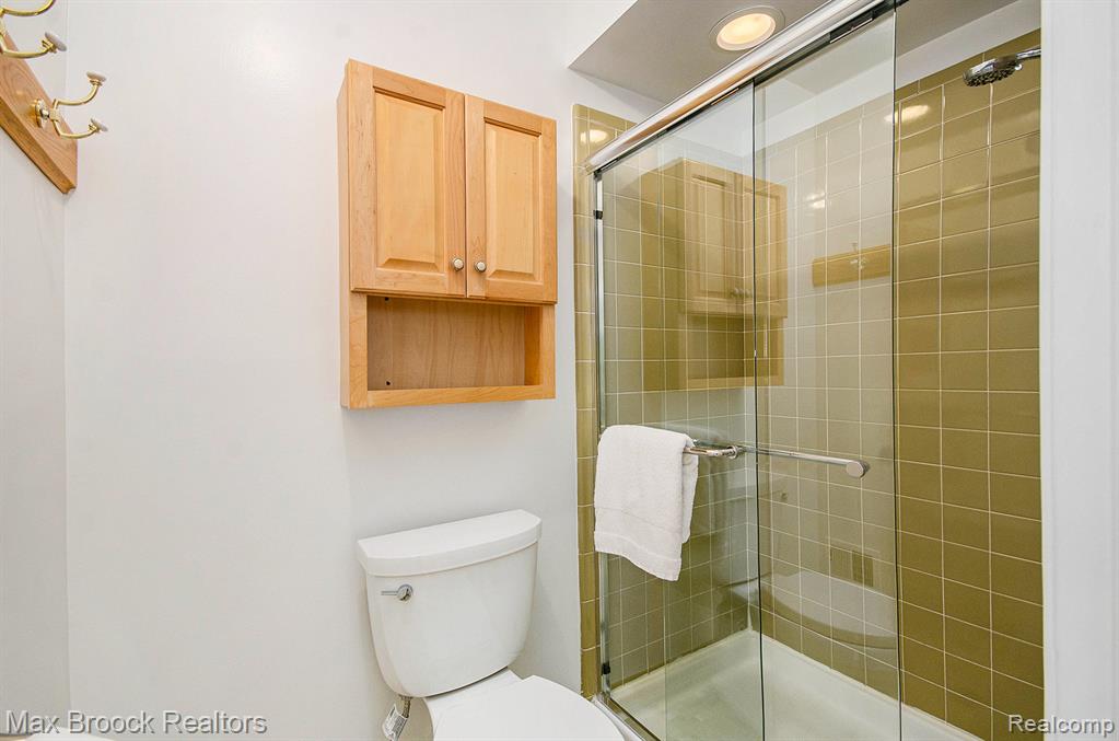 1564 Georgetown Place, Bloomfield Hills, MI 48304 — Photo 24
