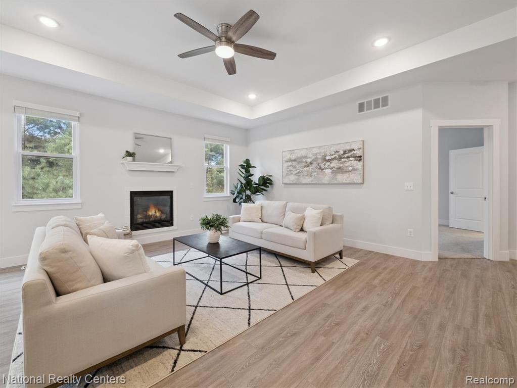 13163 Harbor Landings Drive, 112, Fenton, MI 48430 — Photo 5