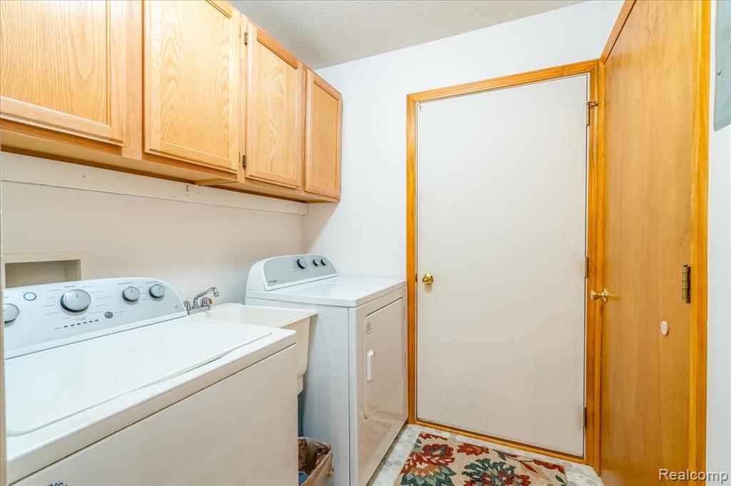 204 Marigold Circle, Westland, MI — Photo 11