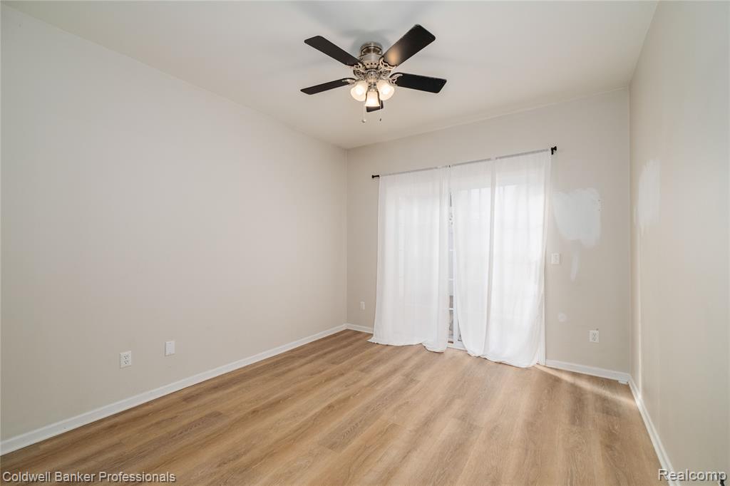 2104 Trailway Court, Commerce Twp, MI 48390 — Photo 19