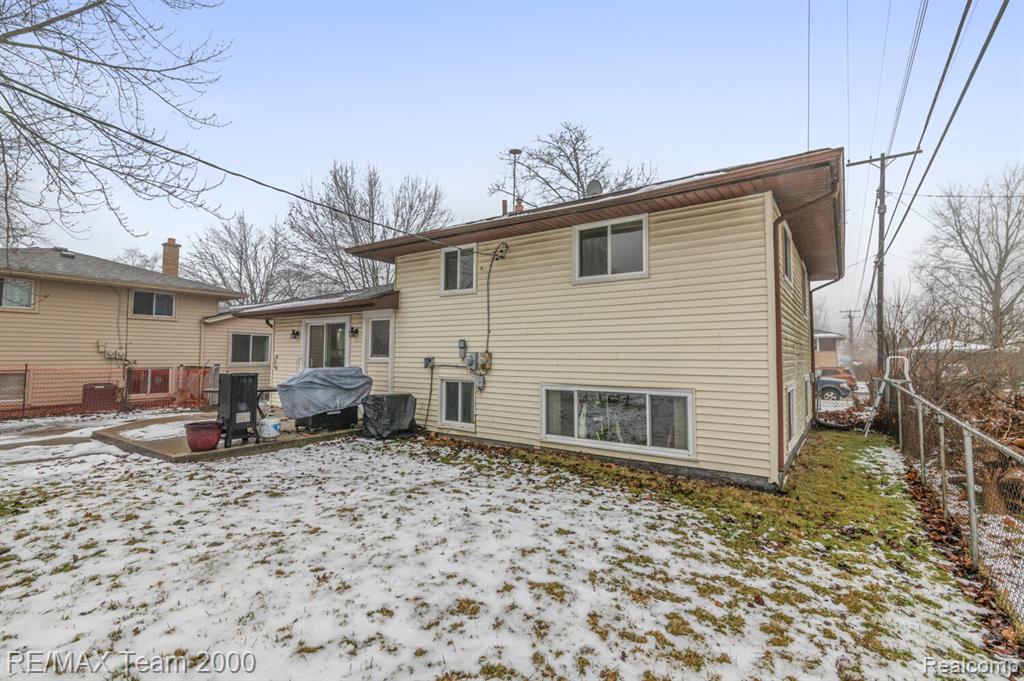 31629 Sweetbriar, Rockwood, MI — Photo 24