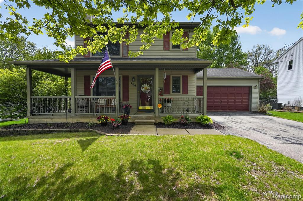 764 Town Trail, Pinckney, MI 48169 — front exterior