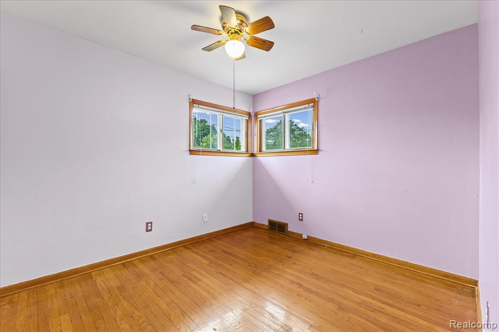 8435 Nightingale Street, Dearborn Heights, MI 48127 — Photo 14
