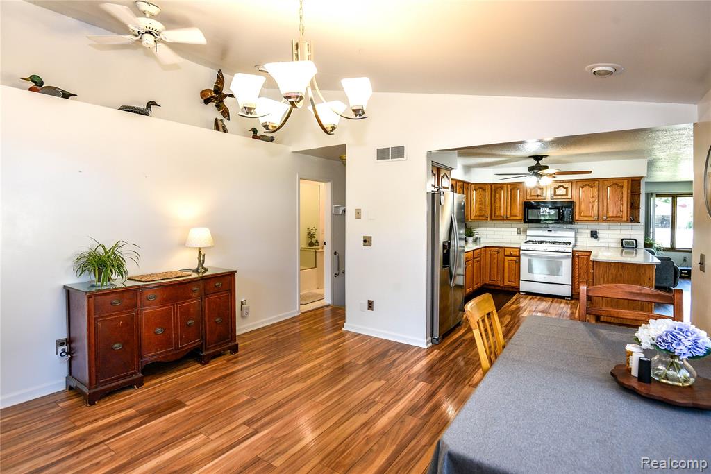 47940 Mallard Drive, Chesterfield, MI 48047 — Photo 19
