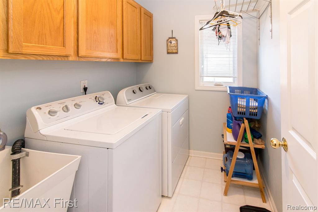 8598 GOLF LANE Drive, Commerce Twp, MI 48382 — Photo 40