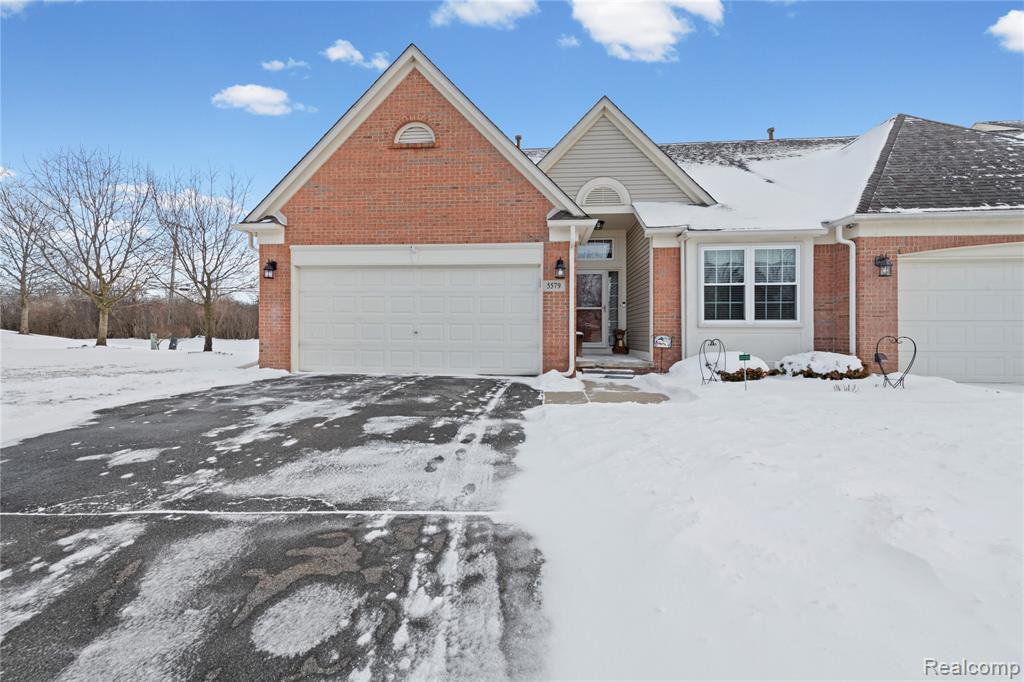 5579 Elmhurst Drive, 167, Trenton, MI 48183 — Photo 2