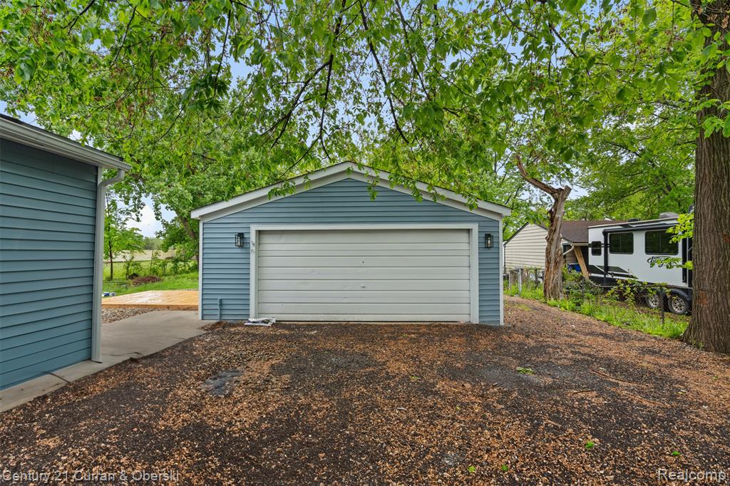 6262 Garden Court, Warren, MI 48091 — Photo 11