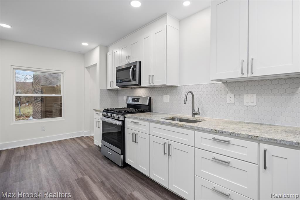 17348 Hilton Street, Southfield, MI, 48075